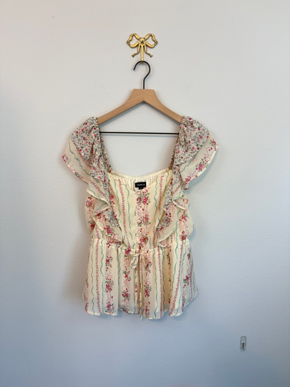 Torrid Ruffle Cinched Blouse Cream Floral Peplum Top - Picture 3 of 13